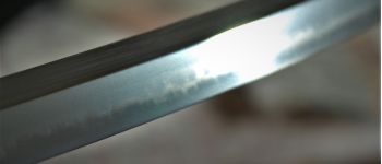 Pavel Bolf - Katana v základní nezdobené soupravě v Tenshó stylu, detail čepele