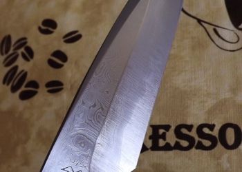 Pavel Bolf - nože z překládané oceli a oceli oroshigane 