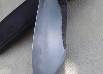 Pavel Bolf - nože z překládané oceli a oceli oroshigane 