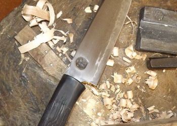 Pavel Bolf - nože z překládané oceli a oceli oroshigane 