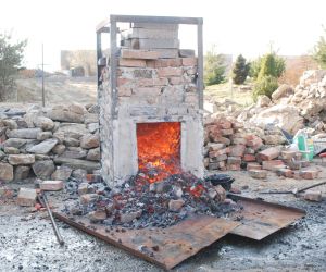 Tavba tamahagane v březnu 2022 v Pálovicích u Pavla Bolfa