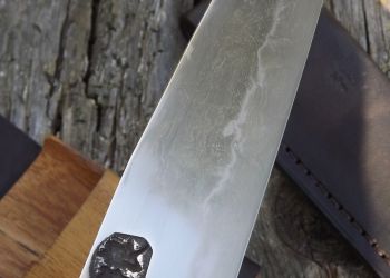 Pavel Bolf - nože z překládané oceli a oceli oroshigane 