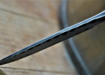 Nože z překládané oceli a oceli oroshigane 