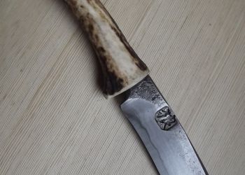 Pavel Bolf - nože z překládané oceli a oceli oroshigane 