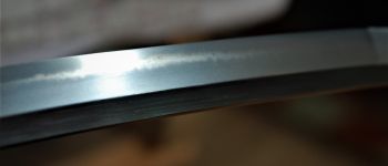Pavel Bolf - Katana v základní nezdobené soupravě v Tenshó stylu, detail čepele
