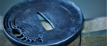 Pavel Bolf - Tachi v uchigatana koshirae, Kamakura Ichimonji styl, Tsuba