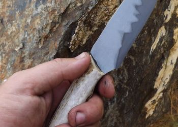 Pavel Bolf - nože z překládané oceli a oceli oroshigane 